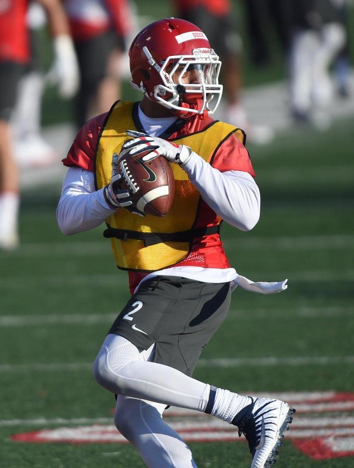 Fresno State wideout Michiah Quick makes a catch during individual drills during the Bulldogs’ first spring practice, Monday, March 12, 2018. The former Central High standout and Oklahoma transfer caught five passes for 25 yards in his first game with the Bulldogs, a 79-13 rout of Idaho.