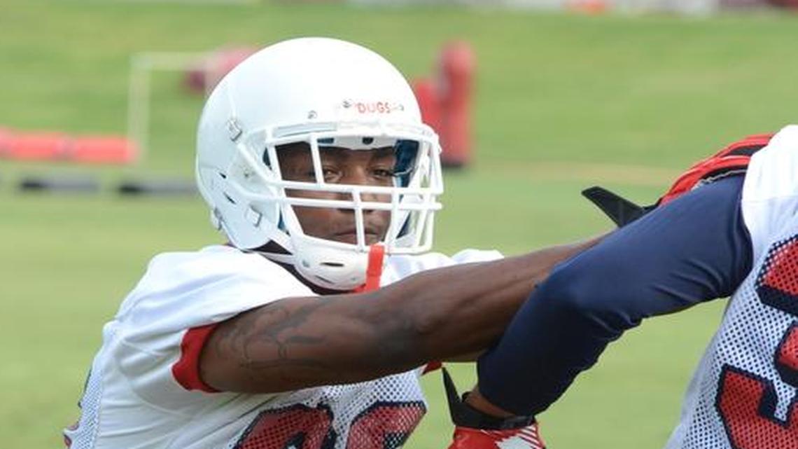 Tyrell Robinson transferred from Oregon to Fresno State ahead of the 2014 season but left after one year without playing a game. He is back with the Bulldogs as a walk-on for 2106, though not likely to be eligible to play until next season.