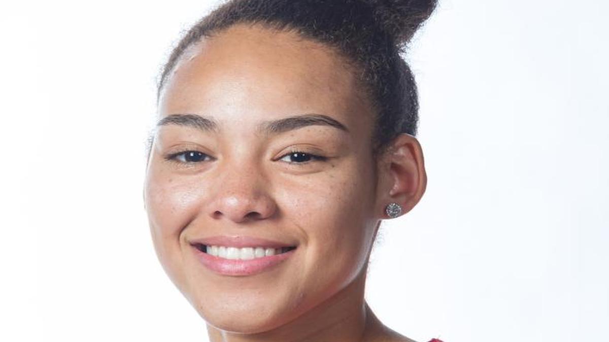 Fresno State sophomore guard Candice White finished with 14 points to go with five assists and three steals in the Bulldogs’ 63-40 win over Air Force on Wednesday, Jan. 11, 2017.