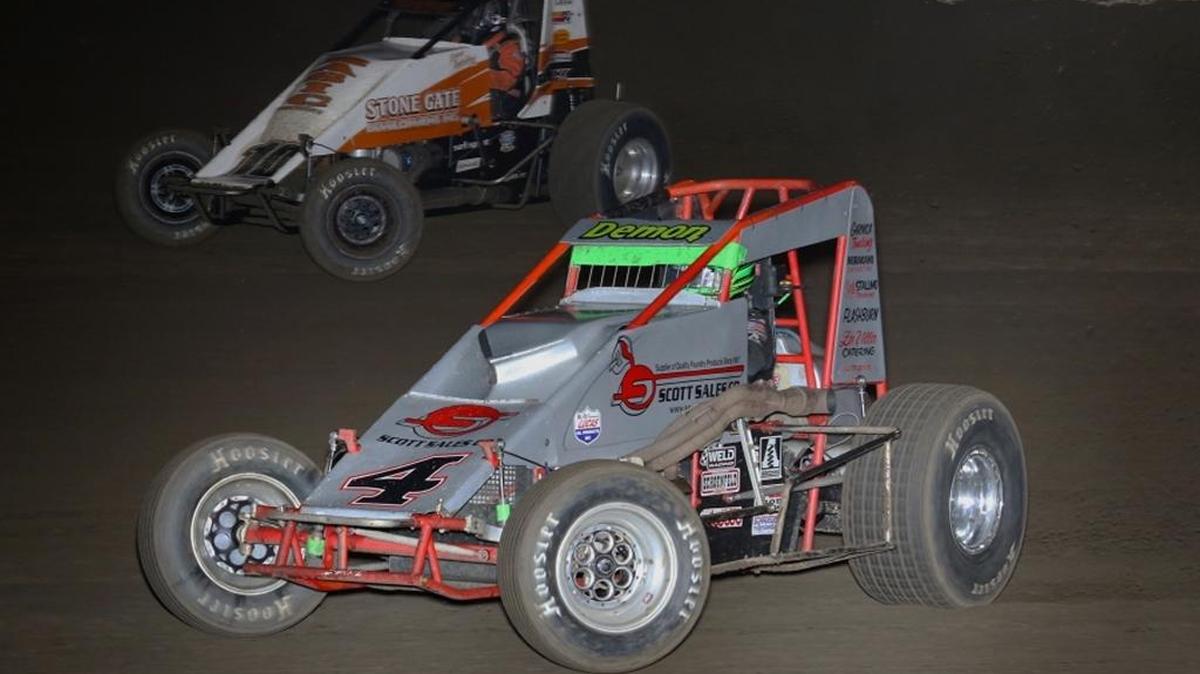 Richard Vander Weerd of Visalia, top, races against Damion Gardner of Concord on Saturday night, Nov. 12, 2016 in the Oval Nationals at Perris Auto Speedway. Gardner went on to win the race and the U.S. Auto Club/California Racing Association season championship; Vander Weerd finished third in Saturday’s race to cap his runner-up finish in the season points standings.