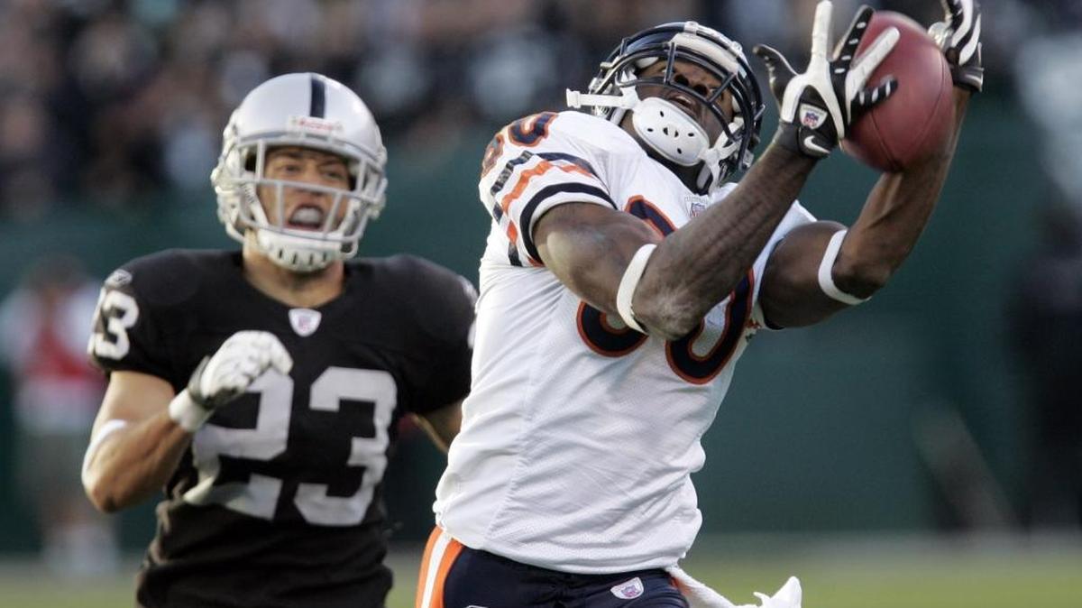 After starring for Fresno State from 1999-2003, receiver Bernard Berrian spent eight seasons in the NFL and tallied 288 career catches for 4,122 yards and 24 touchdowns. He spent the early half of his career with the Chicago Bears. Berrian will be inducted into the Fresno Athletic Hall of Fame on Thursday.