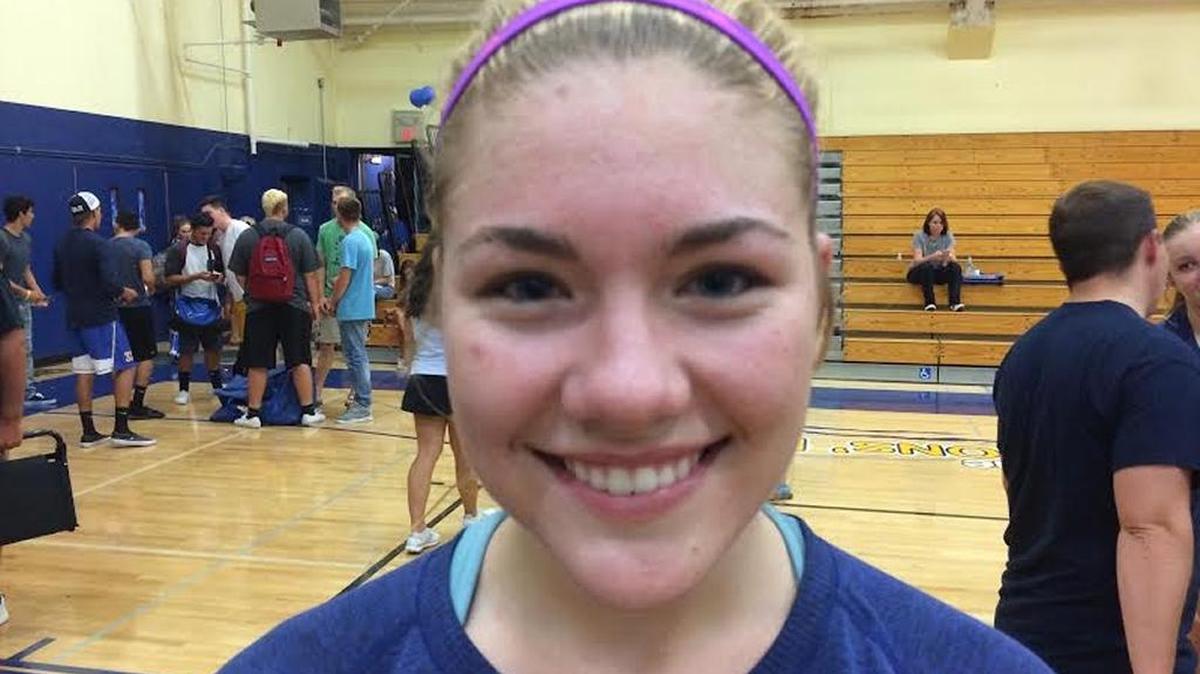 Alyvia Visser delievered nine kills in Central Valley Christian’s 18-25, 25-27, 26-24, 25-23, 15-13 upset of The Bee’s Central Section No. 14-ranked Exeter.