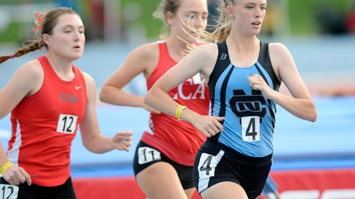 Clovis North High’s Lauren Moffett, here competing in the 1,600 meters at the 2015 CIF State Track & Field Championships, was a double winner in the 1,600 and 3,200 and finished second in the 800 at the 2016 Tri-River Athletic Conference meet. Her 1,600 time of 4:56.91 ranks 11th in the state this season.