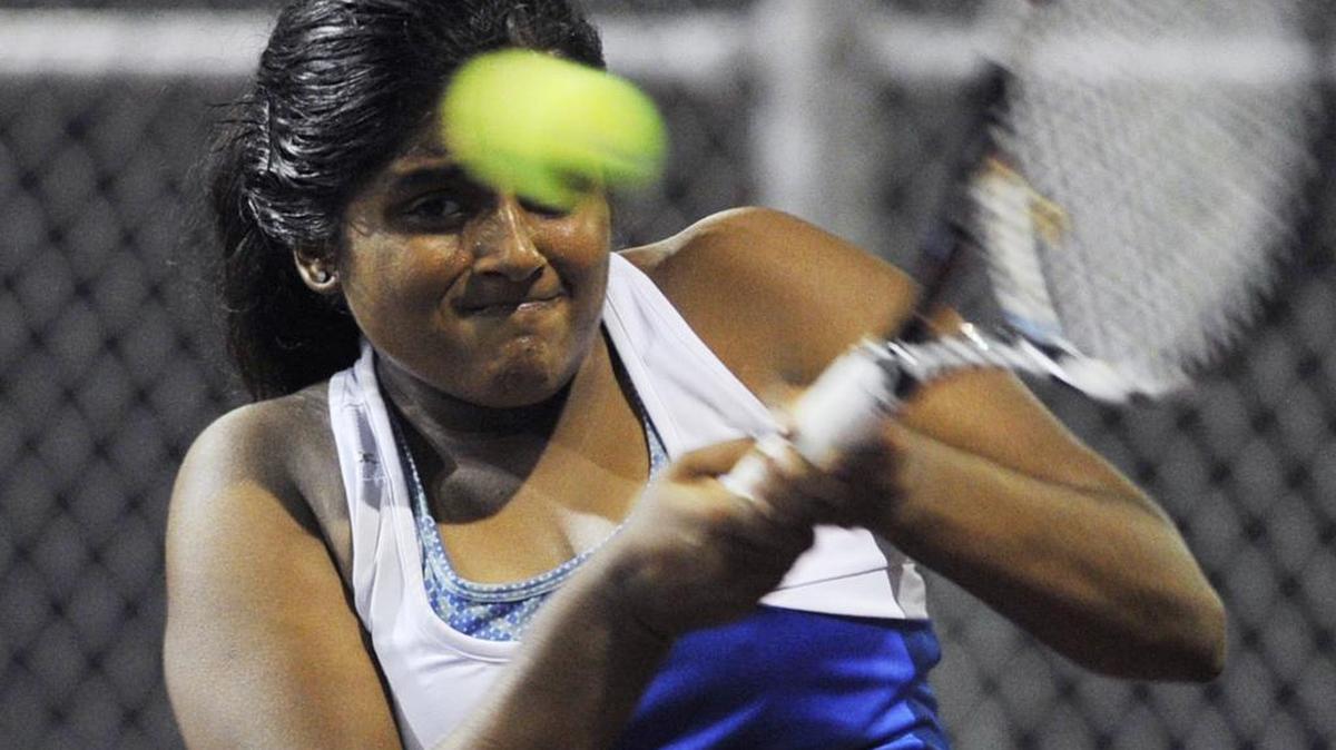 
Buchanan is the only Central Section school in the eight-team D-I field at this weekend’s Central California Classic. The defending section D-I champions are led by returners Sravya Gudipudi (pictured), Lasya Gudipudi, Lauren Lee and Sienna Swain.
