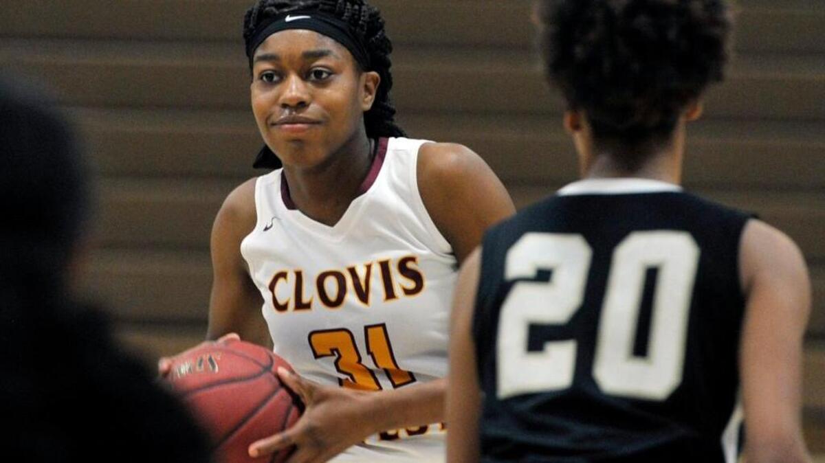 Clovis West High’s Bre’yanna Sanders, shown during the first round of the 2015 Nike Central Valley Showdown, scored a team-high 18 points Saturday night, Dec. 10, 2016, and earned Most Outstanding Player honors at the Iolani Prep Basketball Classic in Honolulu though the Golden Eagles fell in a 76-75 overtime thriller to nationally No. 2-ranked Archbishop Mitty-San Jose.