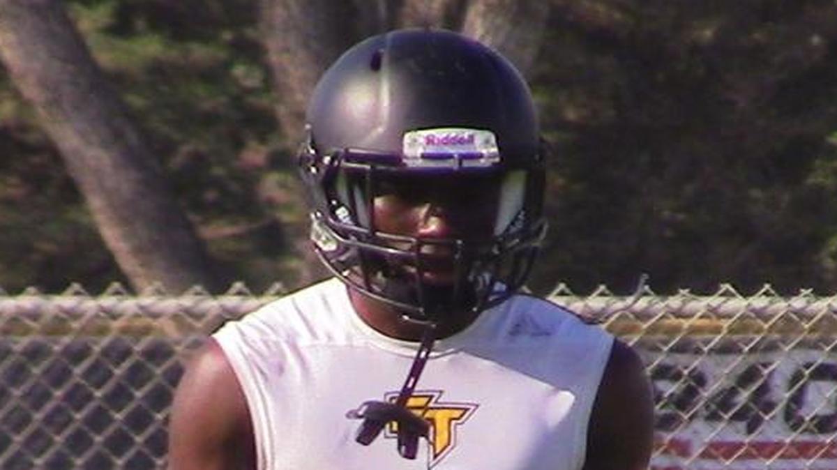 Edison High cornerback McKenzie Barnes verbally committed to Arizona on Saturday, Aug. 12, 2017.