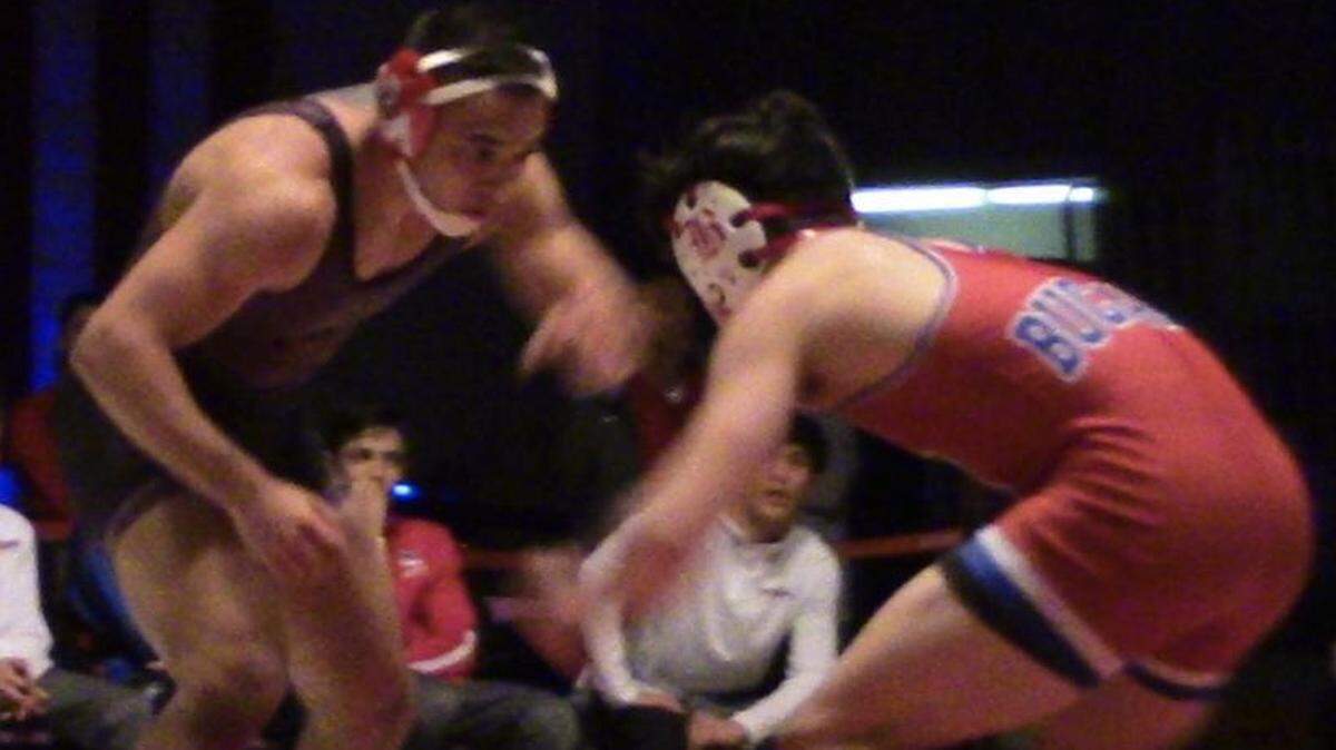 Selma High’s Jace Luchau, left, is top-seeded at 152 pounds in this weekend’s state championships.