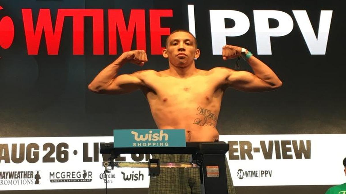 Marcos Hernandez of Fresno weighs in Friday at 163 pounds for his fight Saturday in Las Vegas. His opponent, Kevin Newman II, weighed in at 162 pounds.