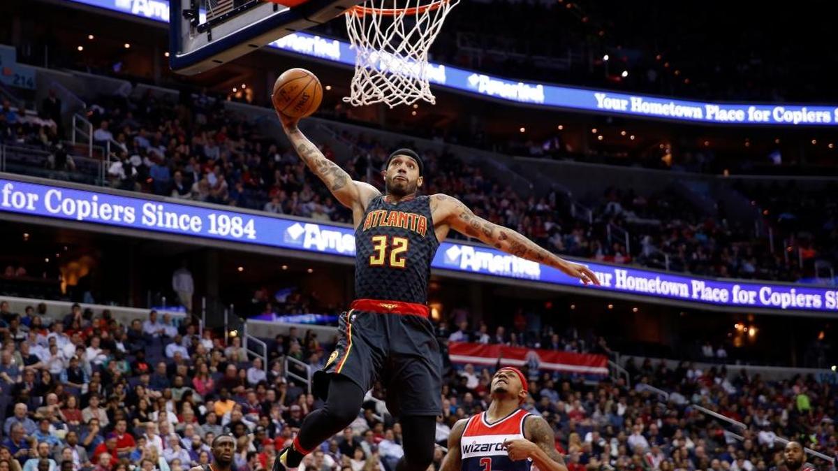 Mike Scott went from the Atlanta Hawks to the rebuilding Phoenix Suns.