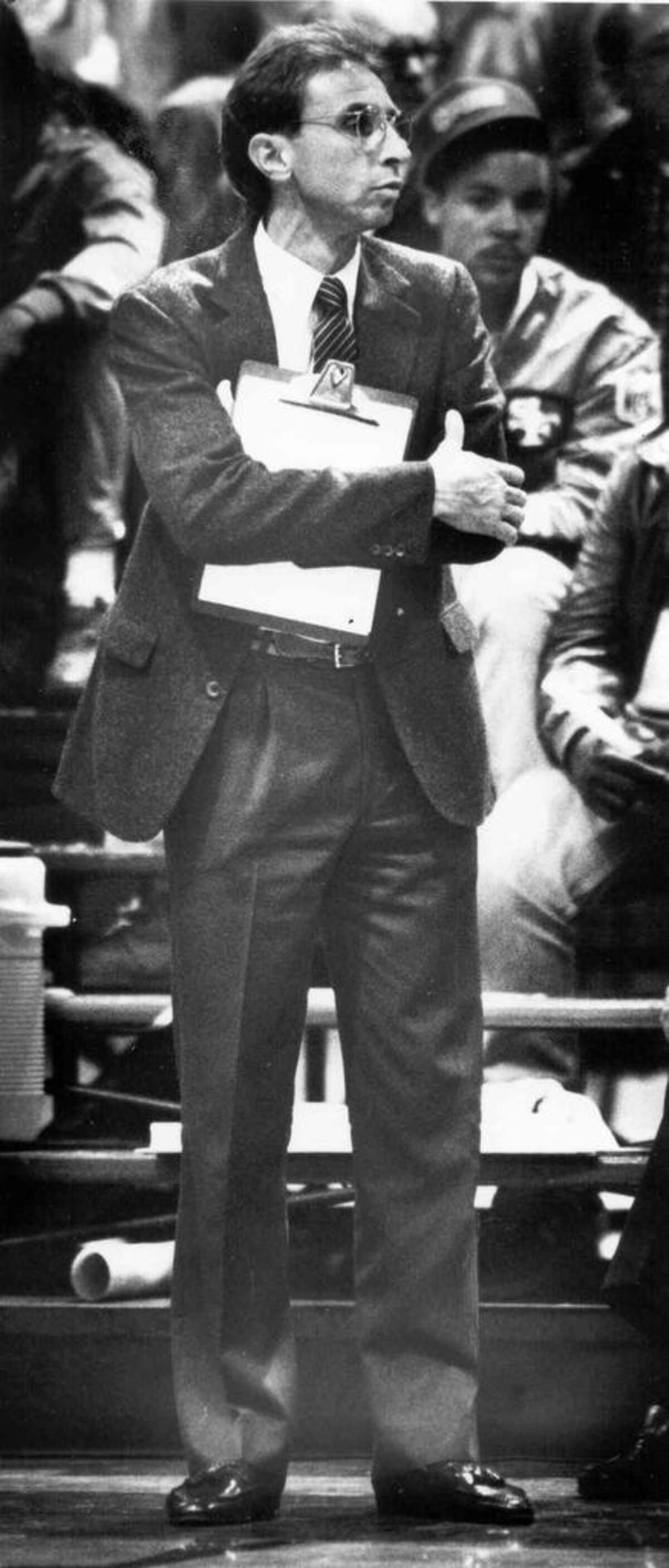 Ron Adams on the Fresno State sideline.