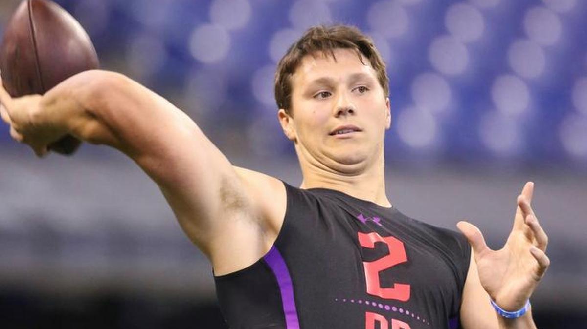 Wyoming quarterback Josh Allen warms up at the 2018 NFL Scouting Combine on Saturday in Indianapolis.