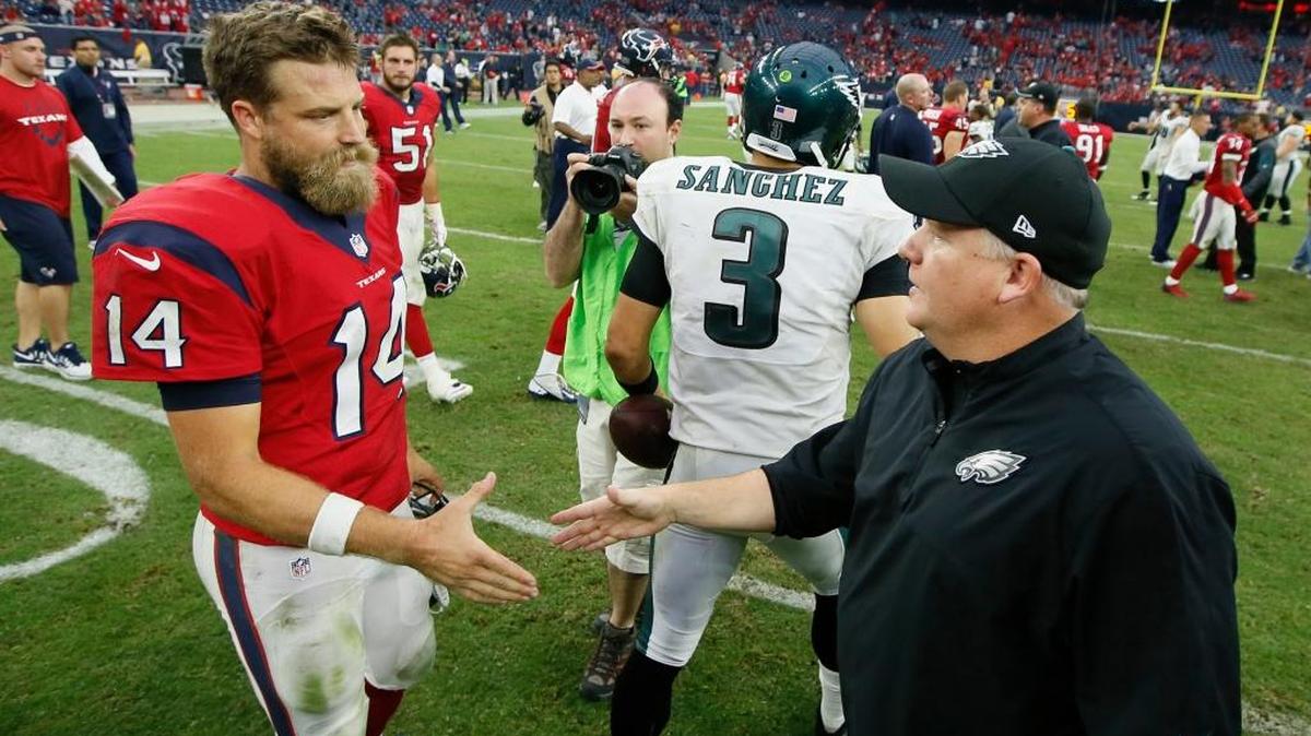 Then-Houston Texans quarterback Ryan Fitzpatrick (14) talks to Philadelphia Eagles head coach Chip Kelly after a Sunday, Nov. 2, 2014, game in Houston. Kelly’s Eagles used to scrimmage with the Texans. Now his 49ers will.