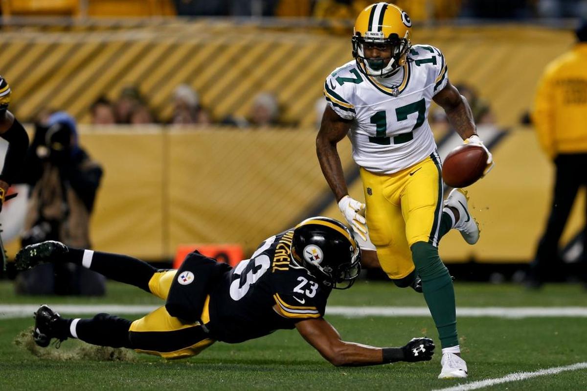 Green Bay wide receiver Davante Adams, the former Fresno State star, is the only Packers’ wideout that had any success attacking man coverage last season. That will change in their new offensive system, NFL Network analyst David Carr says .