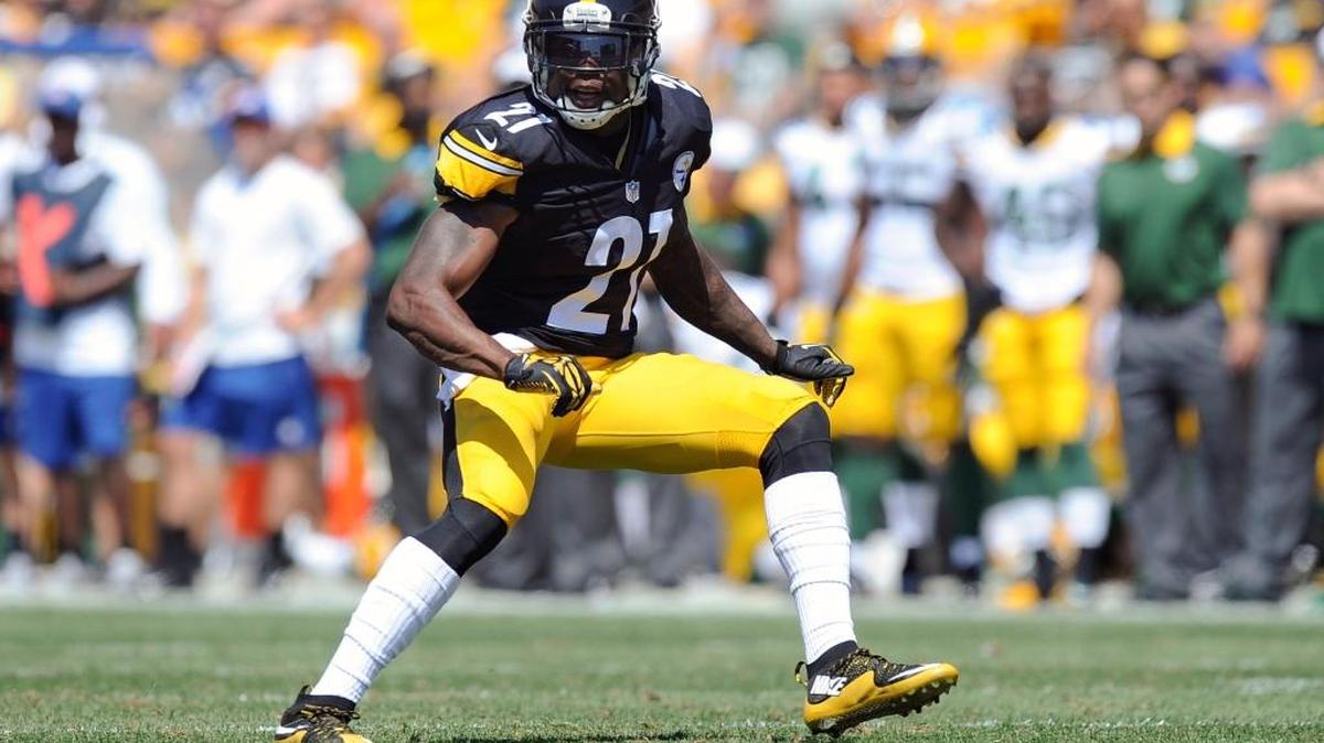 Pittsburgh safety Robert Golden has re-signed with the team, passing up a shot at NFL free agency to stick with the Steelers on a three-year deal.