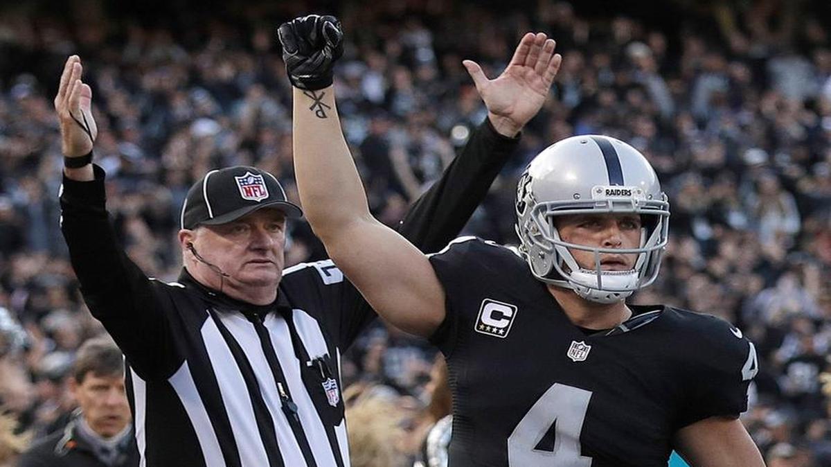 Oakland Raiders quarterback Derek Carr (4) feels bad for Raiders fans with the uncertain future in Oakland. The team informed the NFL Monday that they have secured financing from Bank of America.