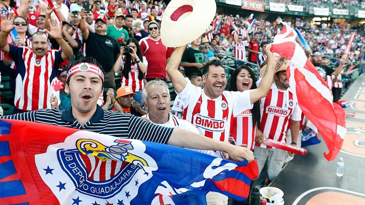 A then stadium-record 16,821 fans filled Chukchansi Park for the Liga MX exhibition between Chivas de Guadalajara and Atlas FC in July 2015. Mexican soccer returns to Fresno on Saturday when Chivas and León FC meet at the downtown Fresno ballpark.