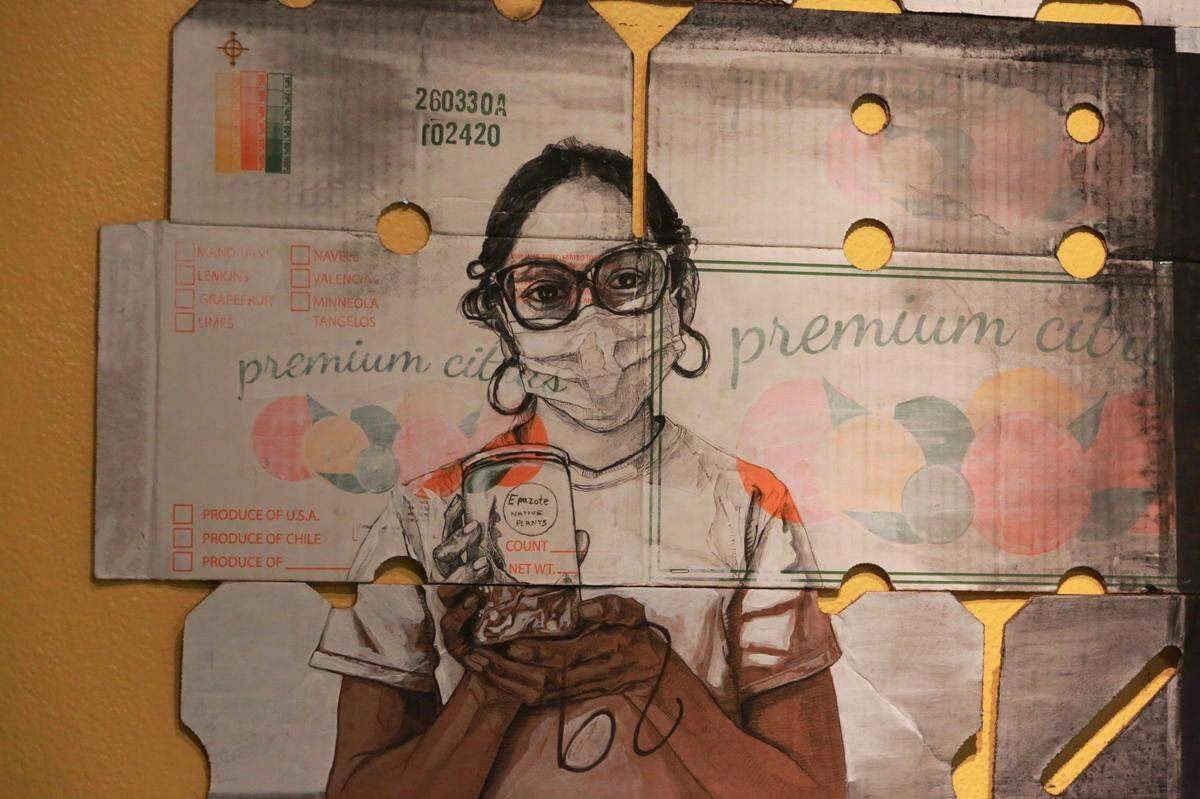 Un primer plano del mural realizado por el artista de origen zapoteco Narsiso Martinez para la exposición ‘Boom Oaxaca: Conversaciones de Campo a Campo’ en Arte Américas Casa de la Cultura en Fresno. La recepción de apertura de la exposición tendrá lugar el 5 de marzo a las 5 p.m. en Arte Américas.