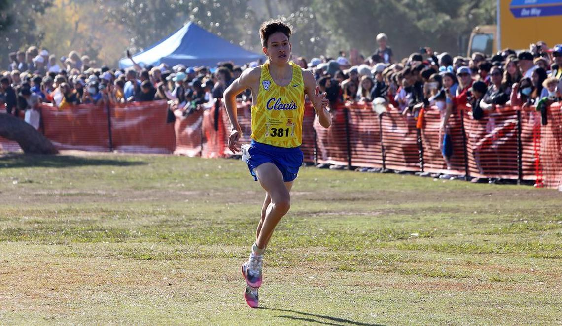 Clovis High junior Christopher Caudillo placed sixth (14:59.2) in the boys Division I race at Woodward Park on Nov. 27, 2021.