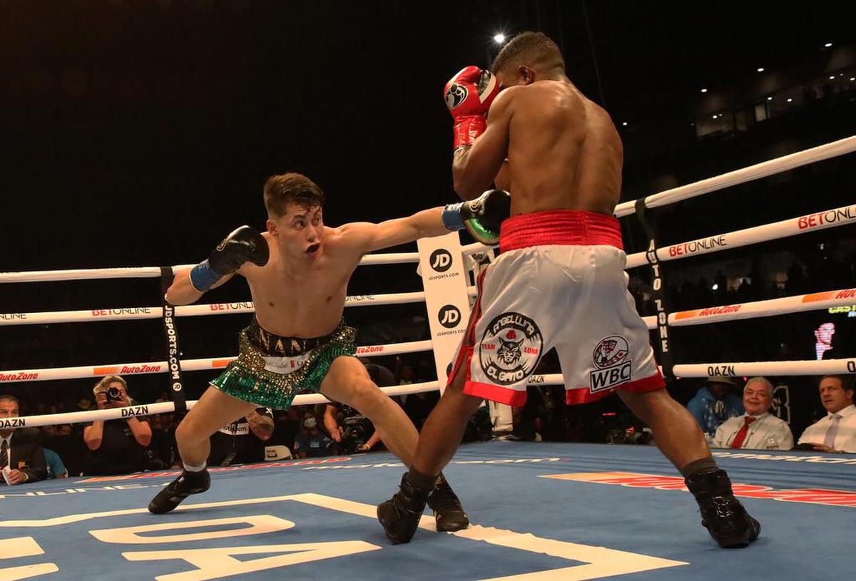 Marc Castro of Fresno improved to 4-0 with a first-round knockout against Angel Luna at Chukchansi Park on Oct. 16, 2021.