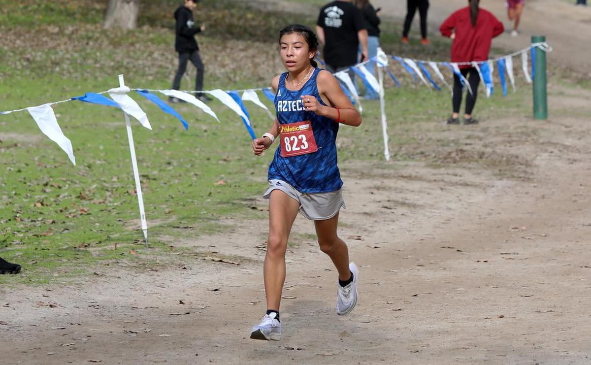 Farmersville High senior Julissa Avila won the CIF Central Section girls Div. IV title with a time of 19:19.71.