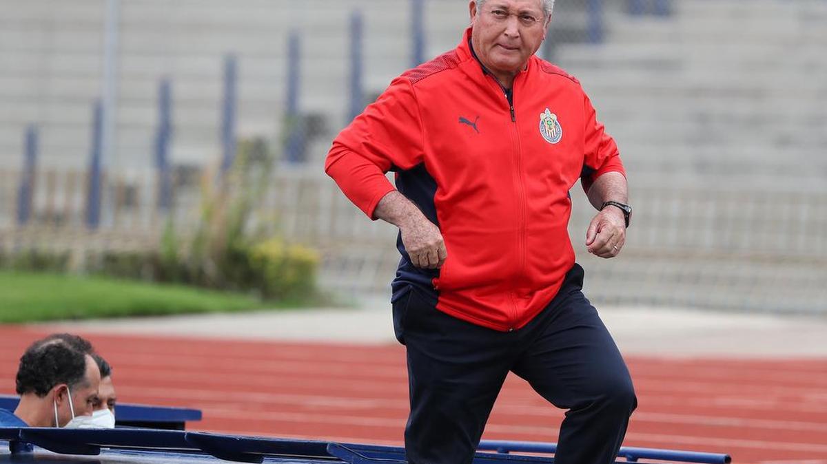 Fotografía de archivo donde aparece el entrenador Víctor Manuel Vucetich.