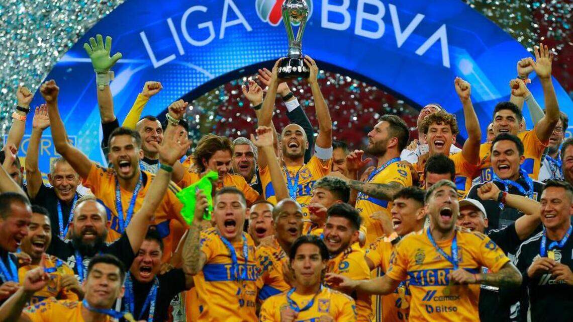 El argentino Pizarro y los Tigres le quitan a las Chivas de Hierro el título en México