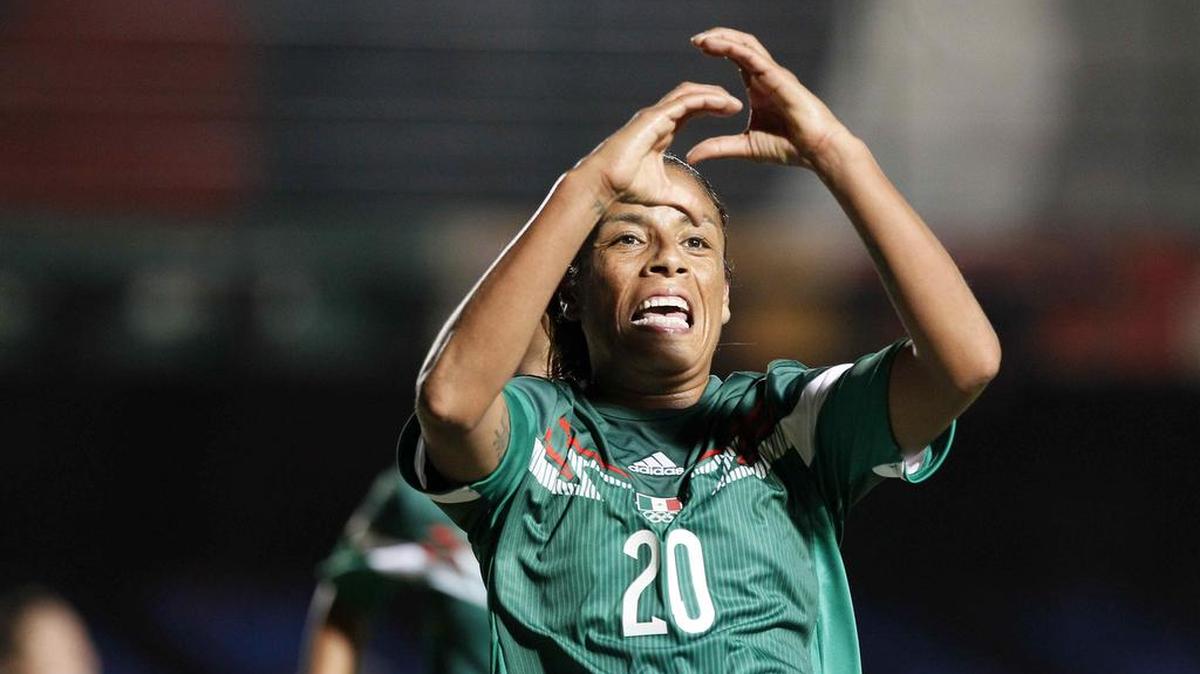 Maribel Domínguez fue separada de su cargo como entrenadora.