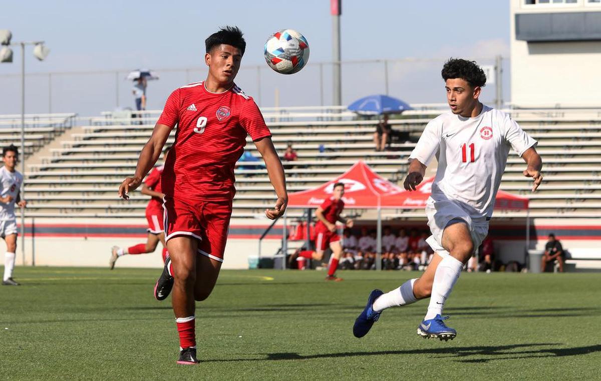 Sanger High sophomore forward Isaiah Villalobos scored on this play to tie the match against Hart High at 1-1 in the first half.
