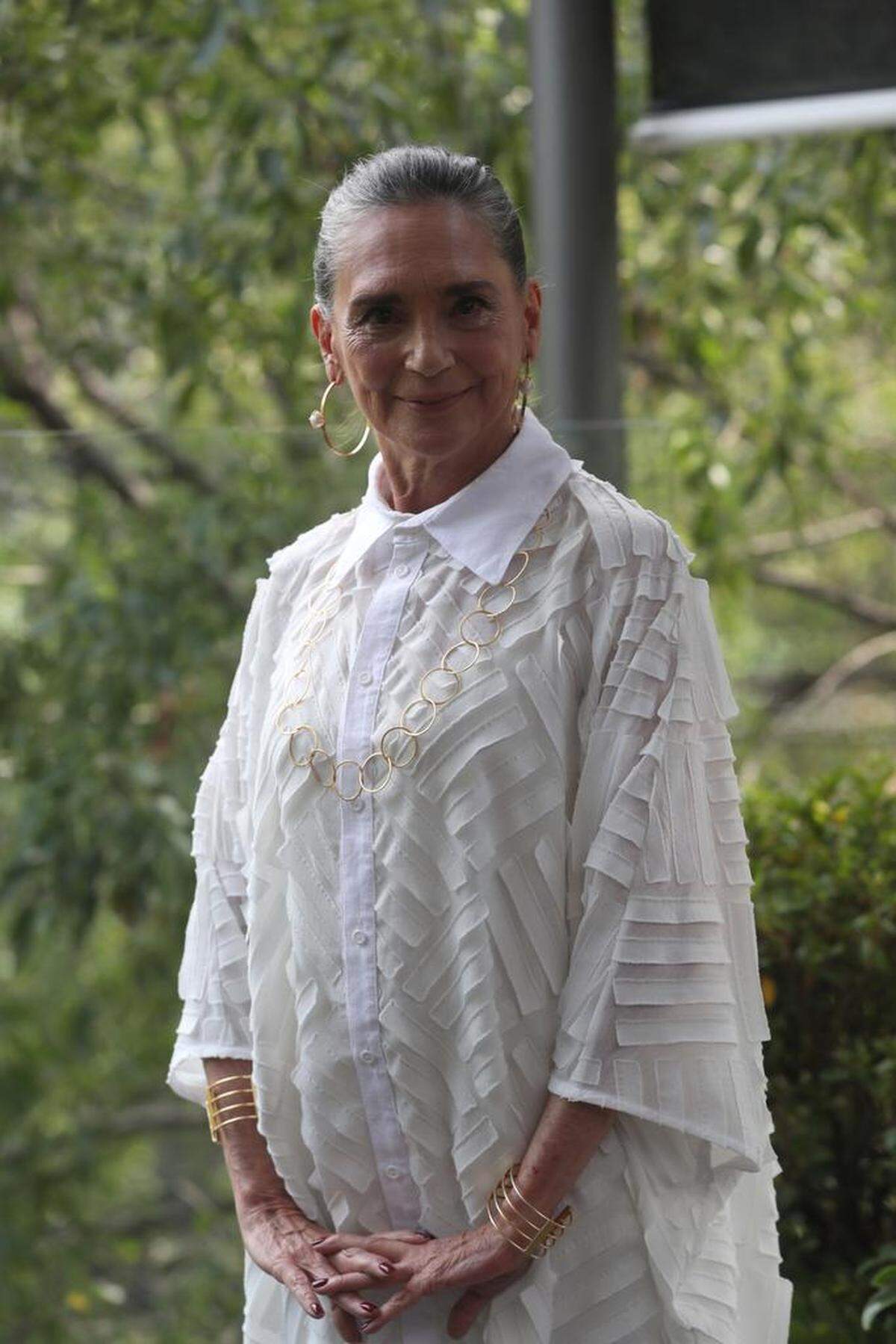La actriz mexicana Ofelia Medina posa durante la presentación del libro Blancopop en Ciudad de México.