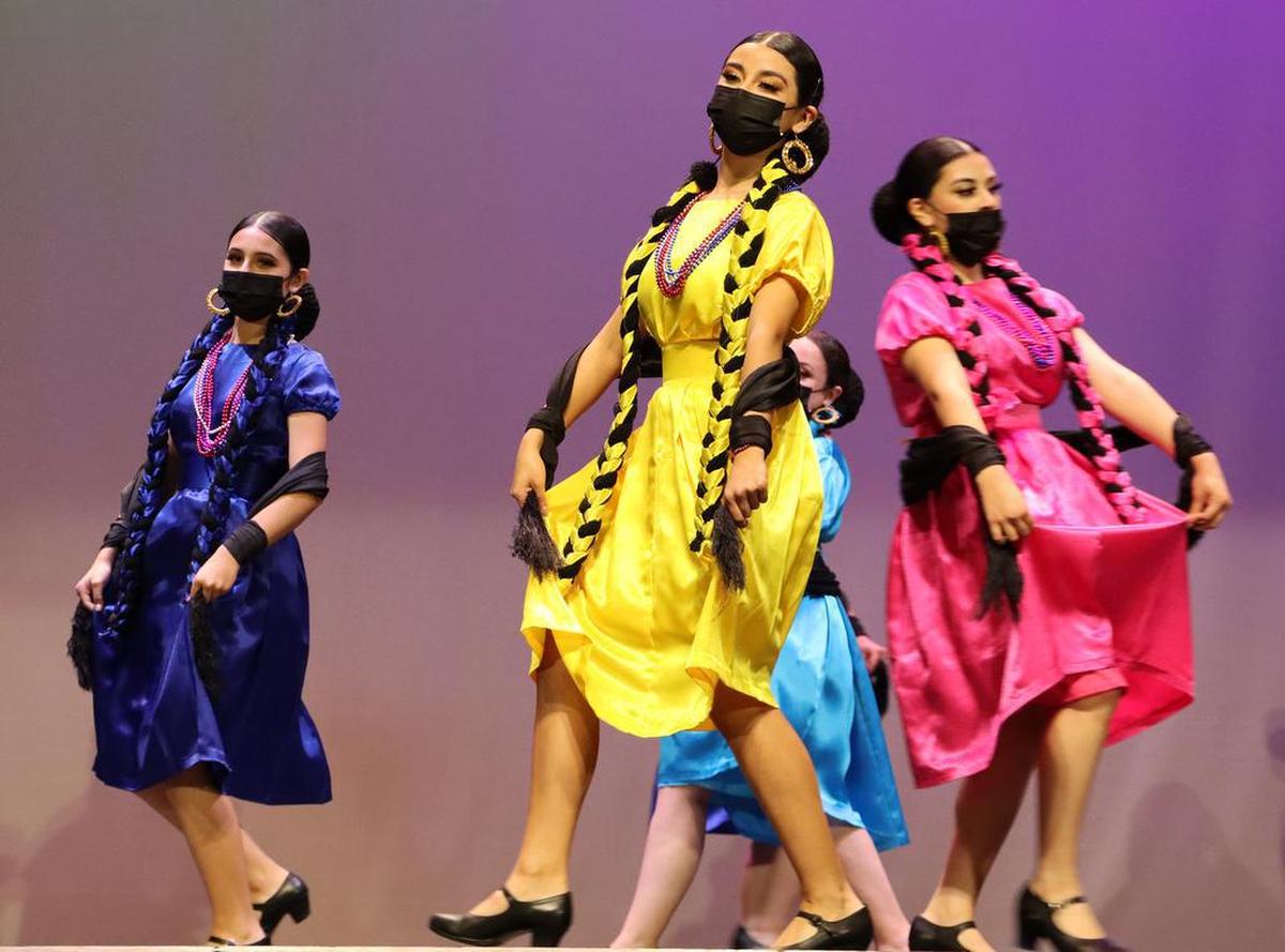 El Alma de Clovis High School performs a dance from Quéretaro during the 2022 High School Show Offs at Fresno High on March 12, 2022.