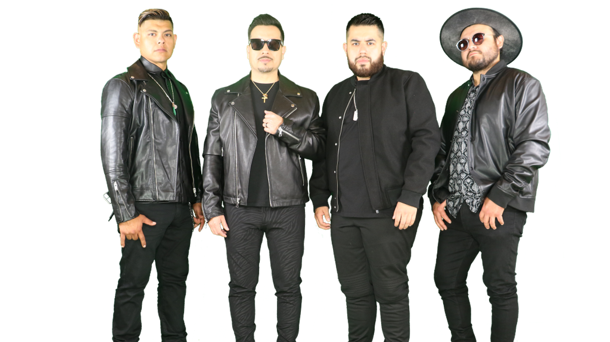 La banda californiana Suenatrón continúa abriéndose paso con su contagioso estilo “popteño”, trayéndole a su público su muy esperado segundo disco ‘Santa Borrachera,’ iniciando así un nuevo capítulo en su carrera musical del innovador grupo.