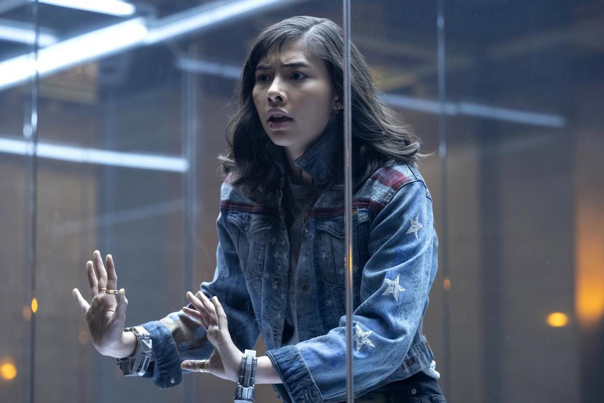 Fotograma cedido por Marvel Studios donde aparece Xochitl Gómez como América Chávez durante una escena de la película ‘Doctor Strange in the Multiverse of Madness’ que debuta en cines este fin de semana como la próxima entrega del universo Marvel.