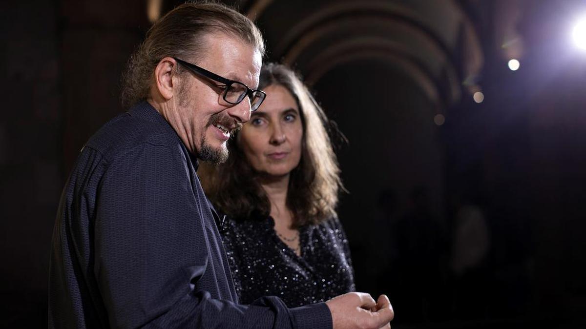 Los cineastas Rodrigo Plá y Laura Santullos participan en el Festival Internacional de Cine de Morelia en Michoacán. Con la película ‘El Otro Tom’, los cineastas ponen sobre la mesa un diálogo sobre los trastornos mentales infantiles, su tratamiento, la maternidad y la duda sobre lo que se debe hacer en estos casos.