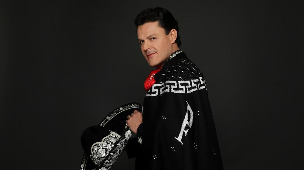 El cantante Pedro Fernández regresa a la actuación después de casi siete años y para hacerlo se trasladó desde su casa en la capital mexicana hasta Mazatlán, ciudad donde está la capilla de Jesús Malverde.