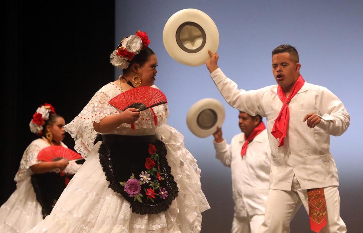Grupo Folklórico Sueños y Esperanza from Whittier got a standing ovation after the group performed dances from Veracruz at the second day of the Danzantes Unidos Festival at Roosevelt High School on April 9, 2022.