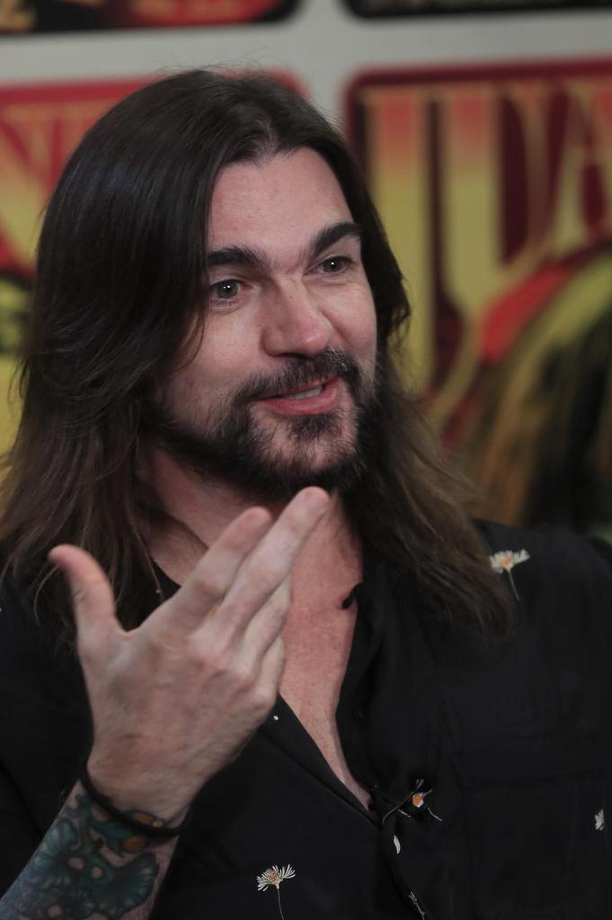 El músico y cantante colombiano, Juanes, durante la entrevista que ha ofrecido a EFE en su paso por España, donde esta semana iniciará una gira por Europa para presentar su más reciente disco, ‘Origen’ (2021).