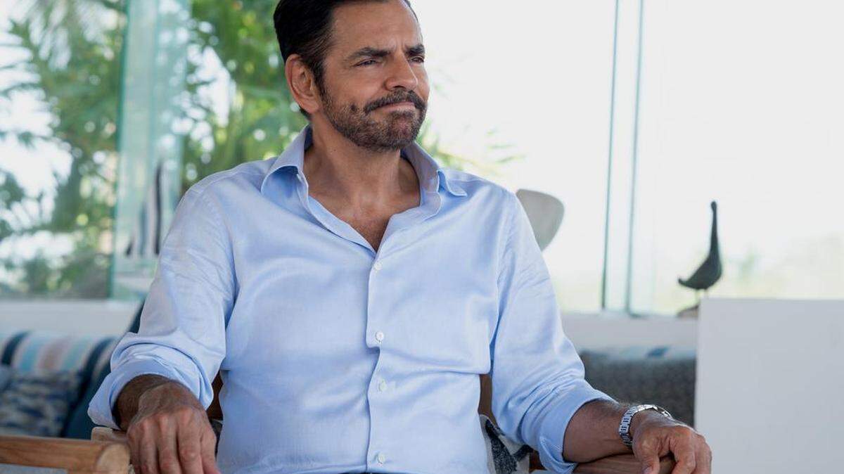El actor mexicano Eugenio Derbez protagoniza la segunda temporada de la serie ‘Acapulco’, con la que aseguró que trata de que los espectadores se cuestionen el precio que estarían dispuestos a pagar por cumplir sus sueños.