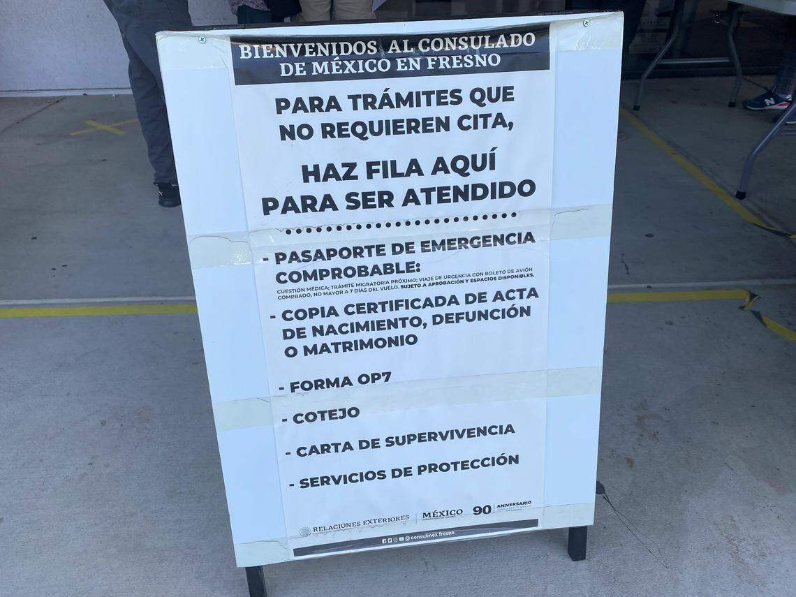 La Cónsul Titular Adriana González Carrillo hace un llamado el 25 de agosto para que la gente denuncie si fueron estafadas por el guardia de seguridad. El consulado despidió este mes a un guardia de seguridad y dos empleados involucrados en estafa de ventas de citas. Consulado está buscando a víctimas adicionales.