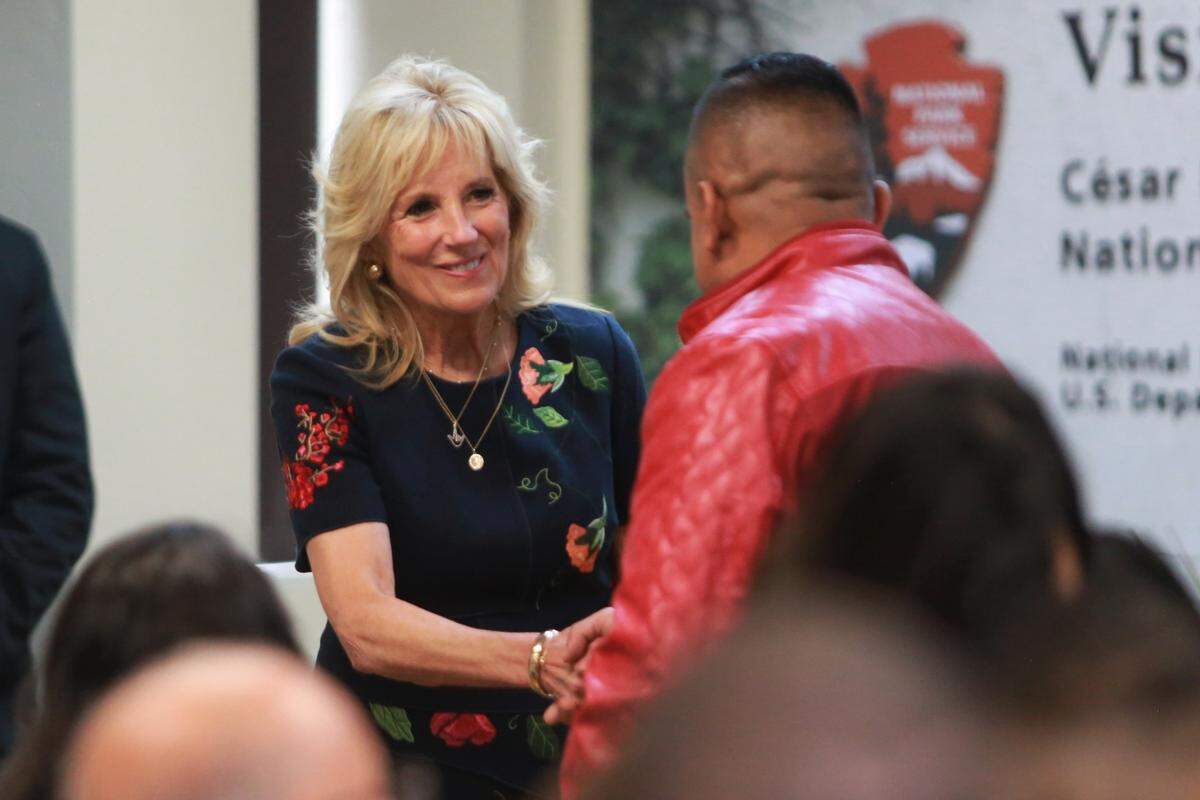 First Lady of the United States Jill Biden greets one of the nation’s newest U.S. citizens. The First Lady welcomed 31 citizenship candidates today from nine different countries, including Egypt, El Salvador, India, Mexico, the Philippines, Yemen, Peru, Russia and Israel. USCIS naturalized approximately 808,000 people in fiscal year 2021. 
