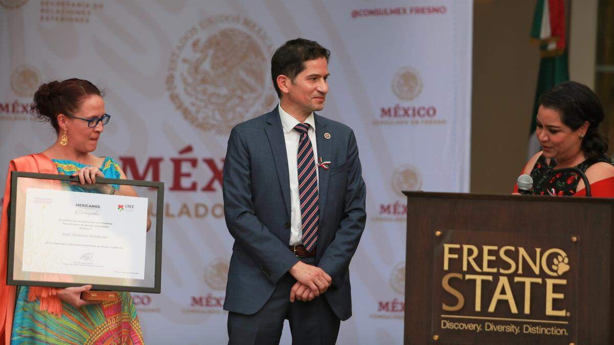 The Consulate of México in Fresno honored Fresno State President Saúl Jiménez-Sandoval with the Distinguished Mexicans Award during the ‘El Grito en el Mundo Fiestas Patrias 2021’ event Wednesday night at at the university’s Smittcamp Alumni House.