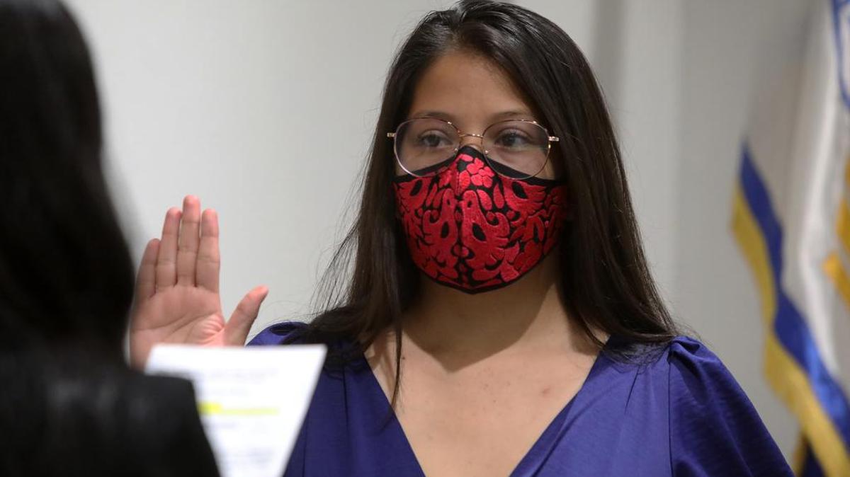 Elsa Mejía was sworn in as the first Mixteca on the Madera City Council by her sister Daisy Jiménez on Dec. 1. She won more than 61% of the vote in a special election.