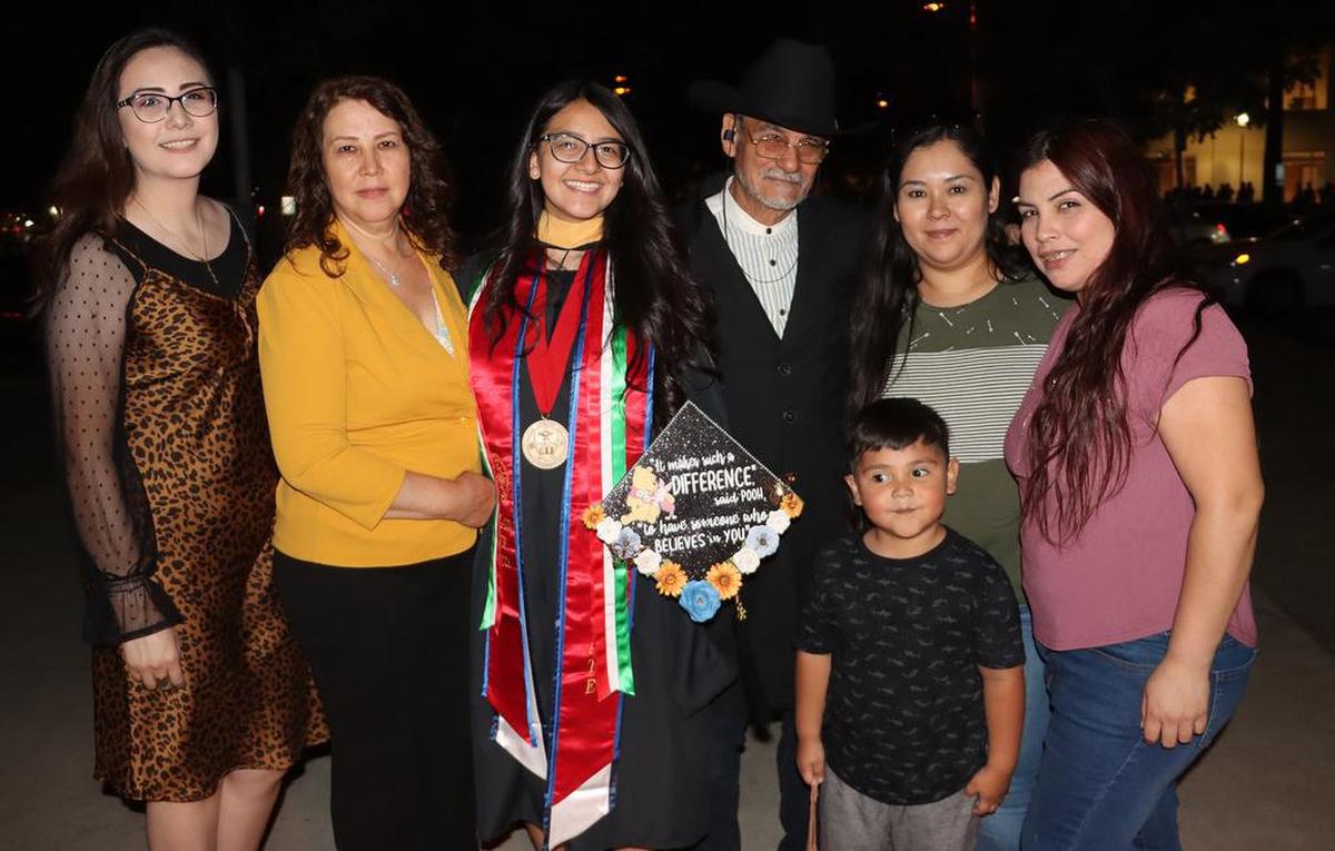 Dean's medalist Tania Sánchez participated in Fresno State’s 46th Chicano/Latino Commencement Ceremony on Saturday (May 21) and celebrated afterward with her family. She was the dean's medalist from the Division of Student Affairs and Enrollment Management.