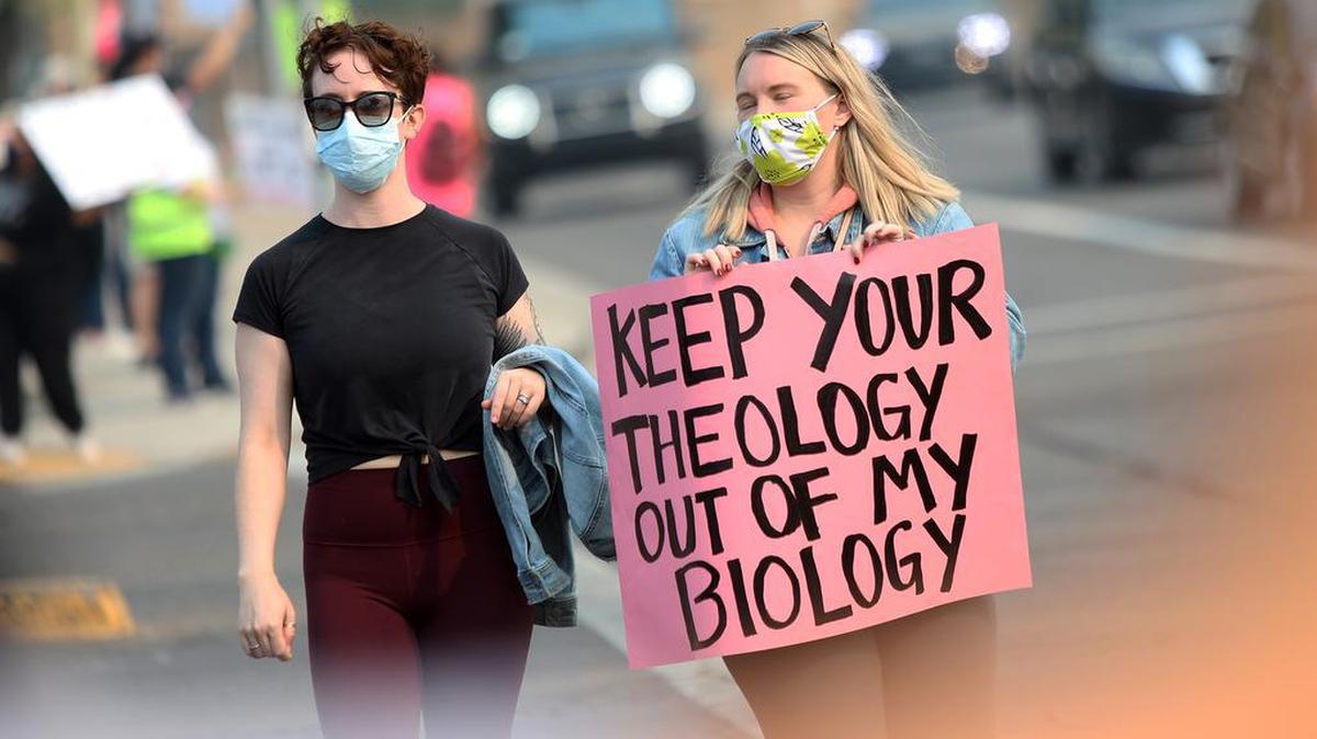 About 300 people showed up for the Fresno Women’s March 2021 at the intersection of Blackstone and Nees in northeast Fresno on Oct. 2, 2021. The march, one of dozens throughout the country, was designed to show support for abortion rights.