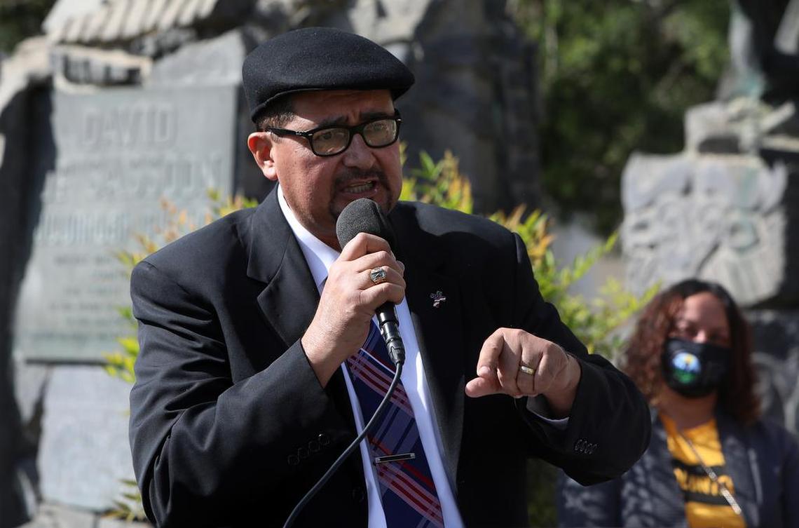 Eliseo Gamiño of the Central Valley Leadership Round Table spoke in support of a Fresno County Board of Supervisors redistricting plan that gives Latinos a better opportunity of electing more Latinos to the five-member board.