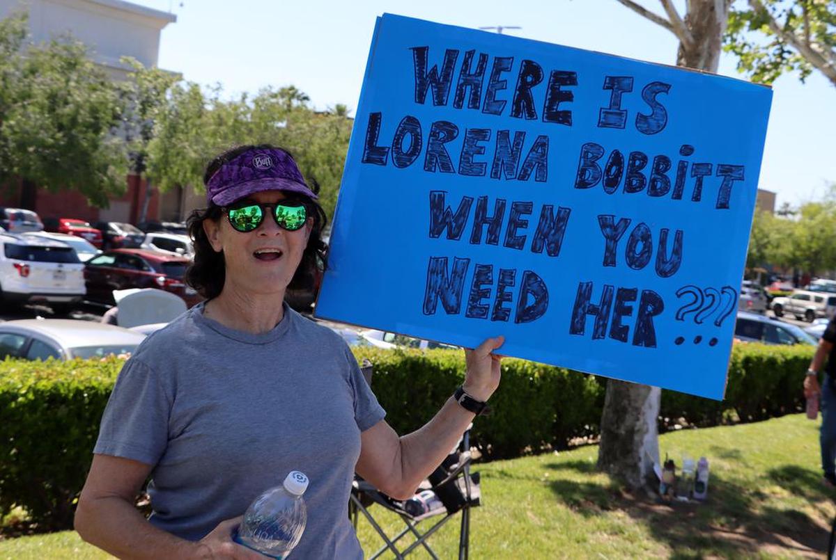 The Rally for Roe on the corner of Blackstone and Nees in Fresno drew an estimated 1,000 participants on May 14, 2022.