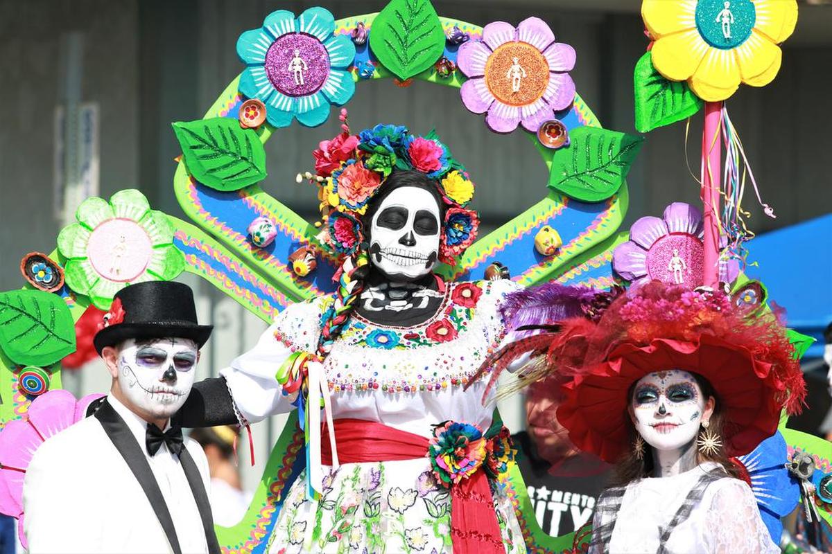 La Catrina De Visalia Ca Lety Valencia (center) during the Kings Cultural Center’s 7th annual Día de los Muertos event on Oct. 27, 2019 in Armona.