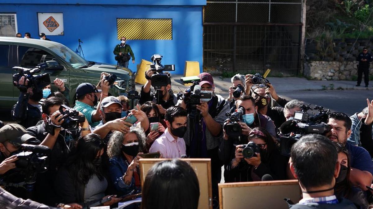 Journalists spoke about the recent assassinations of photojournalist Margarito Martínez and journalist Lourdes Maldonado outside the C2 offices in Tijuana, Baja California.