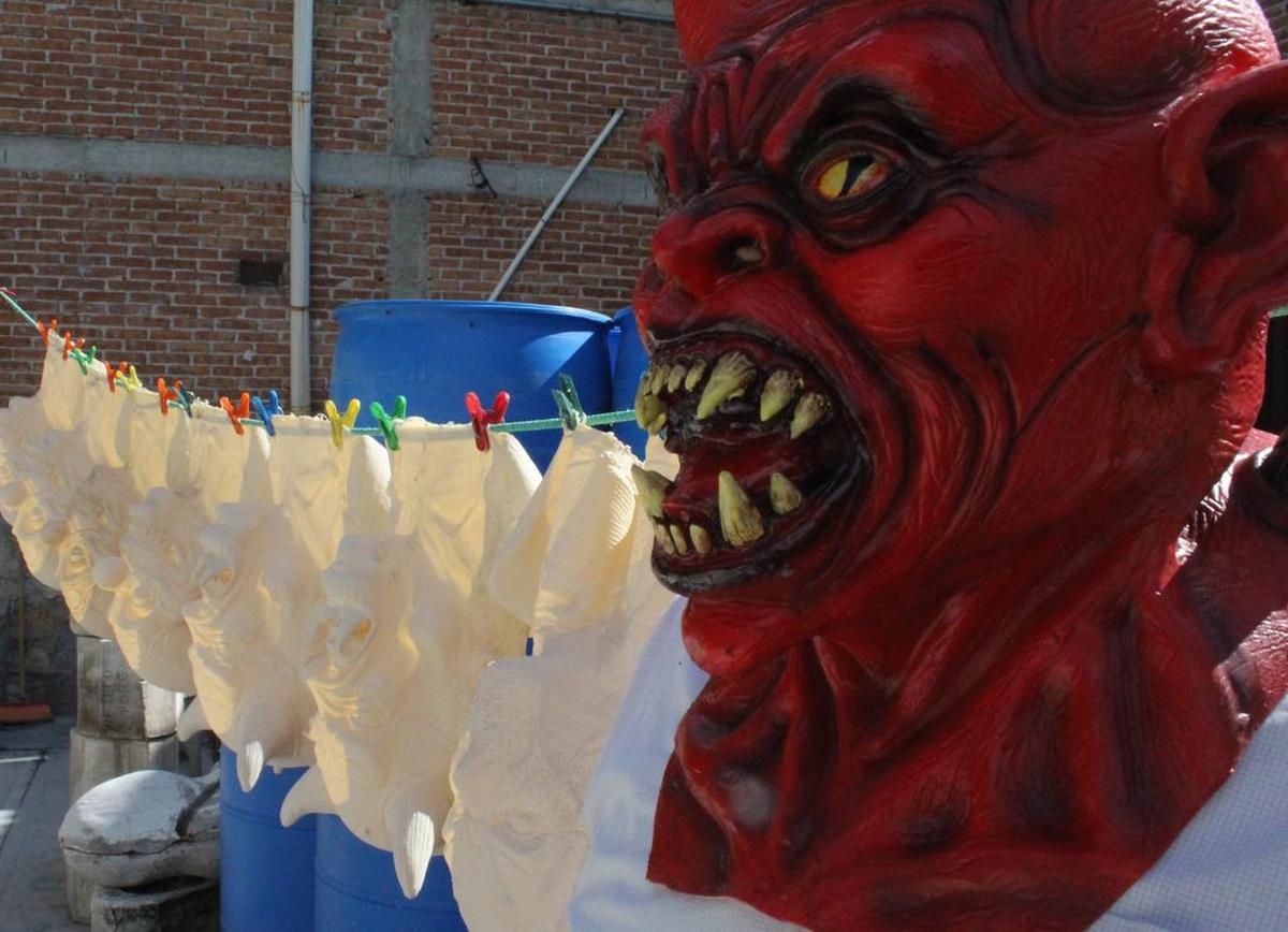 This is among thousands of masks produced at Mastermanía for Day of the Dead.