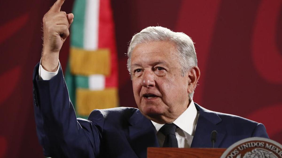La fallida reforma constitucional al sector eléctrico ha propinado un golpe al presidente Andrés Manuel López Obrador, acostumbrado hasta la fecha a lograr sus principales programas de Gobierno con el respaldo de una mayoría holgada en el Legislativo y el uso de su conferencia diaria de altavoz para denunciar a la oposición.