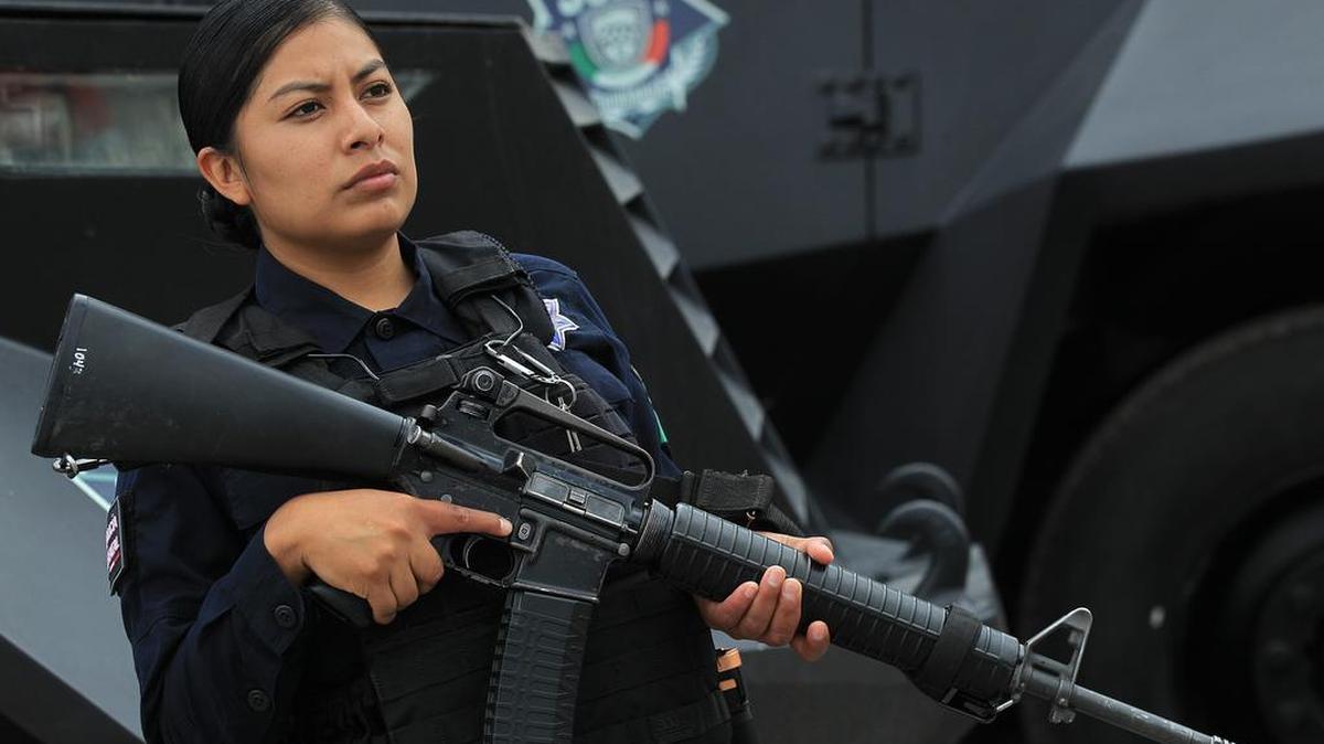 Liliana Moreno Holguín, a police officer originally from the Rarámuri people in the mountains of Chihuahua, is the first Indigenous member of the Ciudad Juárez police force.